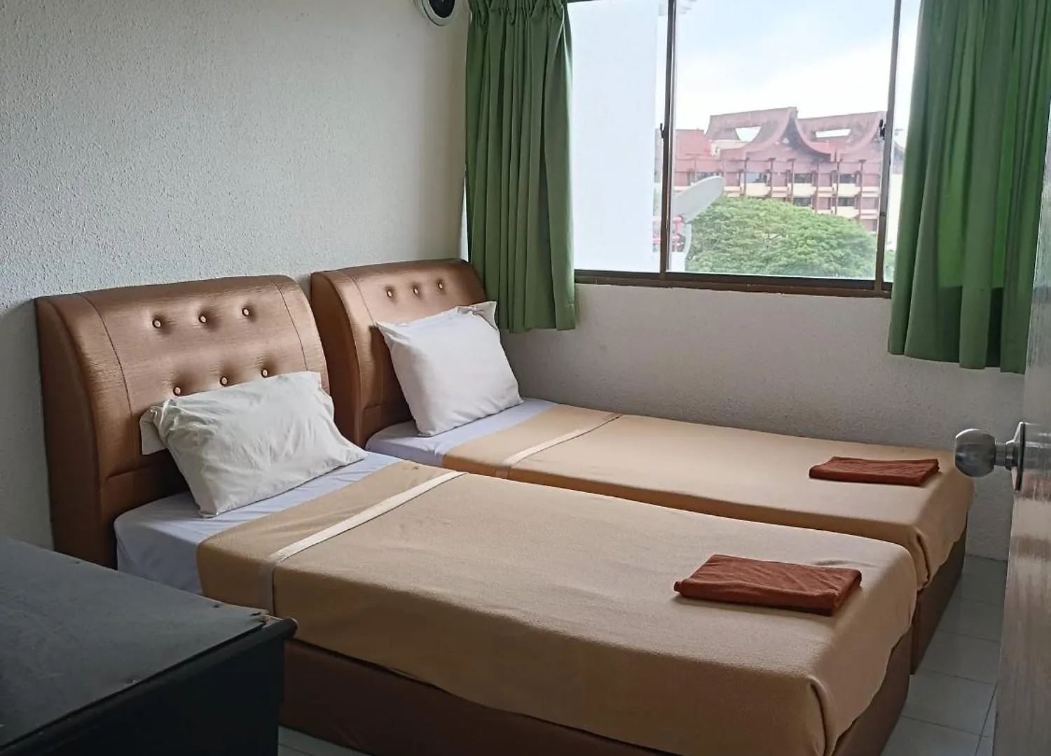 Sri Sayang Apartments Бату-Ферринги Отель